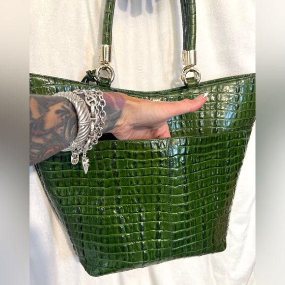 💚🐊BRAHMIN RACING GREEN LA SCALA GENUINE LEATHER STUNNING SWEETHEART TOTE🐊💚 - Picture 9 of 17